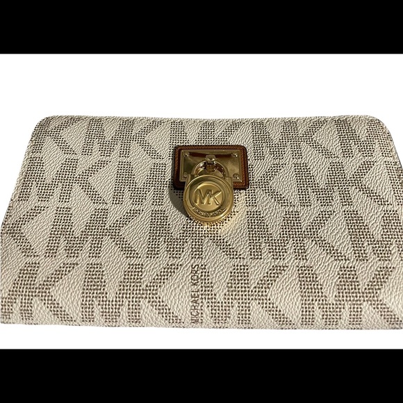 Michael Kors Leather Monogram Frankie Drawstring Purse and Matching Wallet - Picture 8 of 12